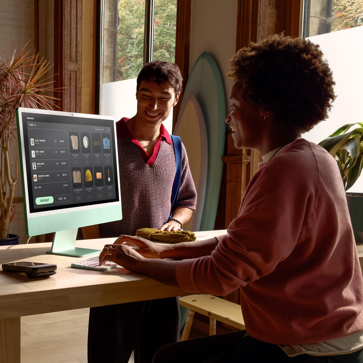 iMac 24″ procesor Apple M4, 8 nuclee CPU si 8 nuclee GPU, 16GB
